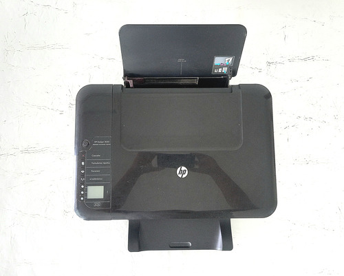 Impresora Multifunción A Color Hp Deskjet 3050 Con Wifi 220v (Usado)