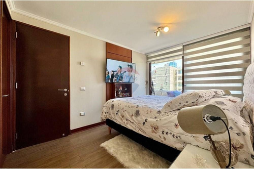 Moderno Departamento Seminuevo 1d 1b Las Condes