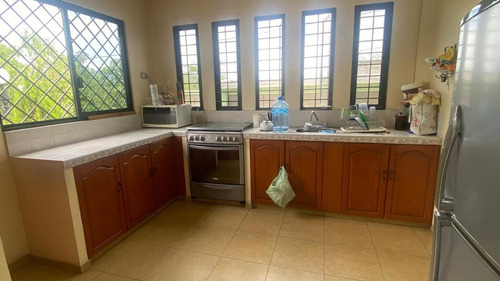 Casa En Venta Seminueva En Cuernavaca Con Areas Recreativas