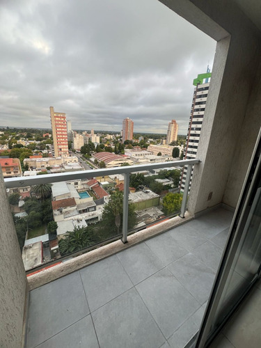 Departamento De Tres Ambientes En Alquiler