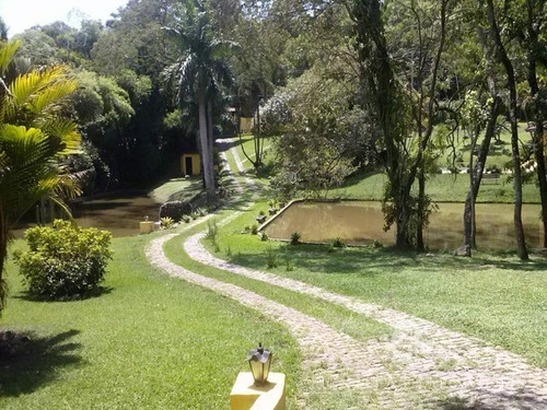 Compre A Sua Chácara Ao Pé Da Serra Do Japi Em Jundiaí, Alto Padrão, A/c 1.000 M² E 21 000 M² De Terreno, Lazer, Cocheiras, Lagos, Piscina, Nascentes. - Ch00111 - 3374022
