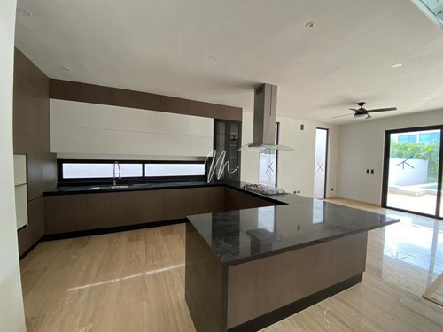 Imagen 4 de 24 de Casa En Venta En Lagos Del Sol, En Cancún