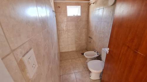 Imagen 9 de 19 de Venta Departamento Planta Alta - Pilar