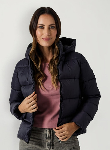 Campera Mora Ojo Rojo