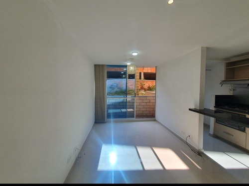 Apartamento En Arriendo Ubicado En Envigado Sector Señorial (30022).