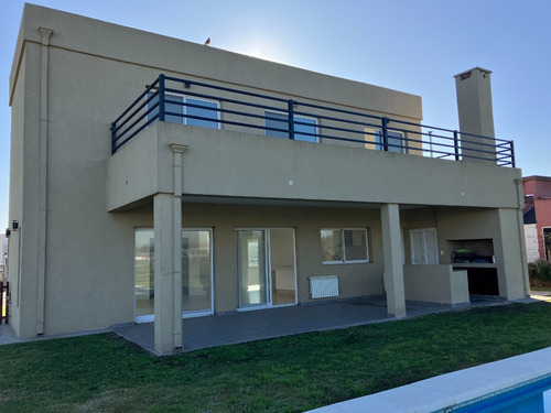 Venta De Casa En Santa Ines, Canning