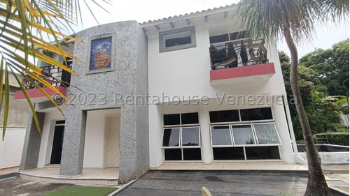 Casa En Alquiler En Altamira 24-2411 Yf