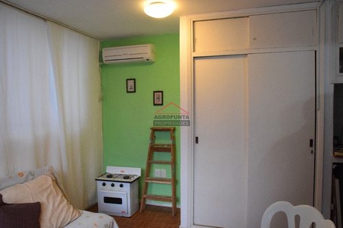 Apartamento En Peninsula, Monoambiente *- Ref: 3045