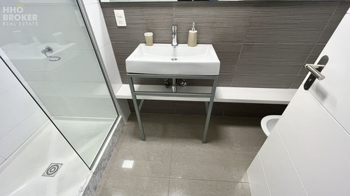 Venta De Apartamento Esquinero, Torre One I, Roosevelt, Punta Del Este.