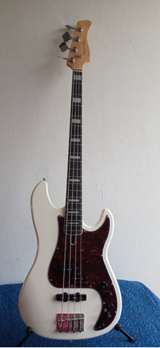 Bajo Sire P7