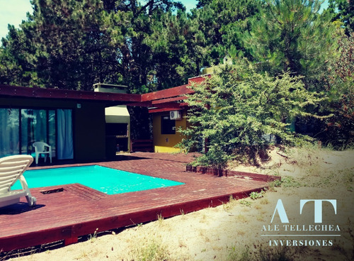 Casa En Venta Con Pileta, Quincho Y 3 Dormitorios Escriturable - Mar De Las Pampas