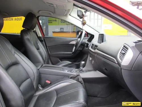 Mazda 3 TOURING 2000CC AT AA