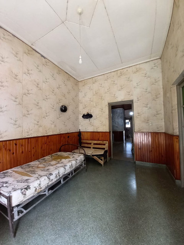 Imagen 9 de 9 de Venta Casa Amplio Terreno - Zona Centro.-