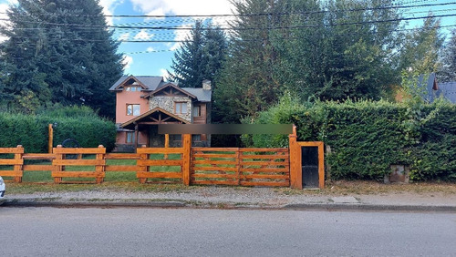 Dos Casas Sobre Terreno Comercial - Villa La Angostura