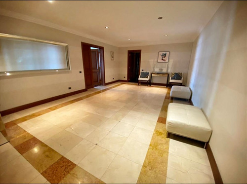 Departamento En Venta En Vitacura