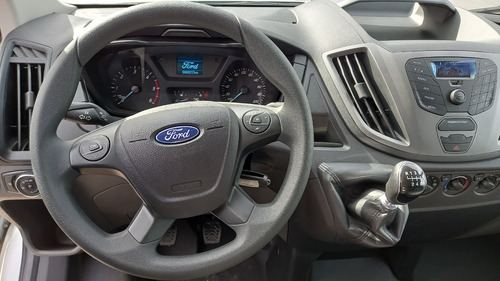Imagen 5 de 16 de Ford Transit Furgon Medio Techo Medio