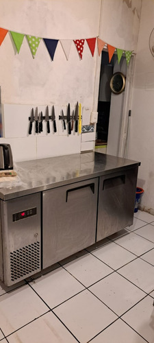 Derecho Llaves Local Comida Por Peso A Pasos Metro Tobalaba
