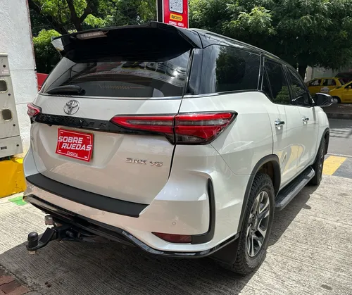 Toyota Fortuner Srx 4.0l Gasolina Blindaje 2plus At Mod 2022