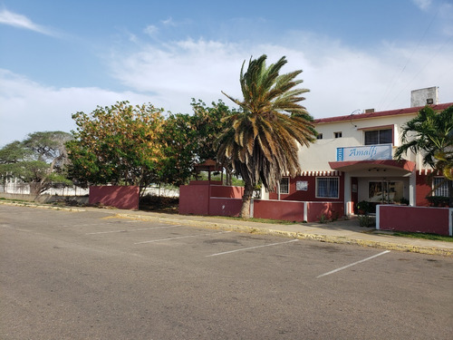 Imagen 2 de 22 de En Venta Hotel Amalfi Judibana - Punto Fijo