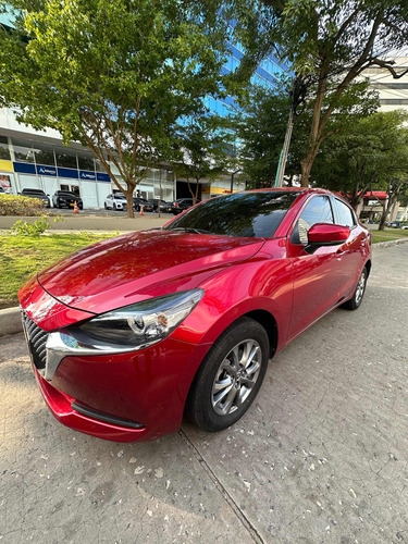 Mazda 2 Sedan Touring Mecánico