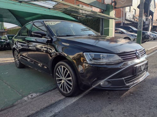 Volkswagen Jetta Jetta 2.0 TSI HIGHLINE 200CV GASOLINA 4P TIPTRONIC