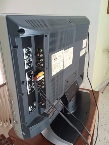 Imagen 2 de 2 de Tv Pantalla Plana 26 Marca Jvc
