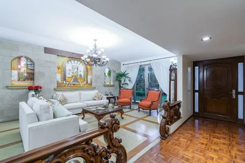 En Venta Casa En Rio Escondido Con Seguridad , A Pasos De Lomas Hipodromo
