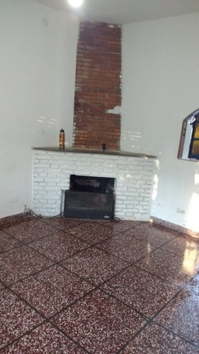 Imagen 6 de 12 de Casa Para 2 Familias En Venta En Ituzaingo Sur