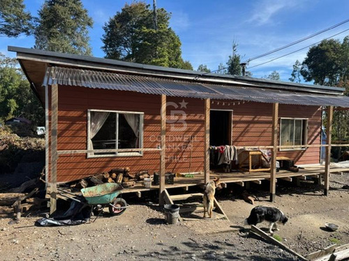 Parcela Con Dos Casas Sin Terminar En Camino A La Colonia