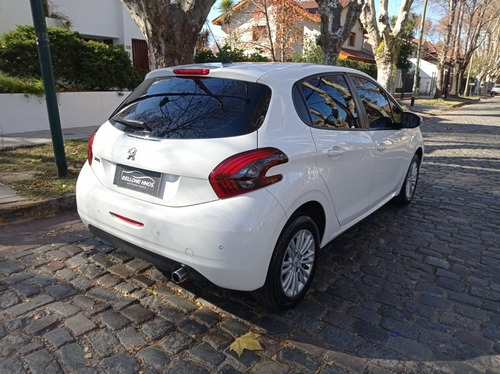 Imagen 4 de 15 de Peugeot 208 1.6 Allure Navegador Tiptronic Año 2016