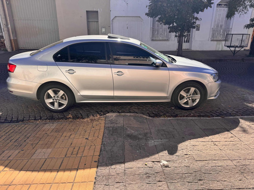Volkswagen Vento 2.5 Advance Plus 170cv