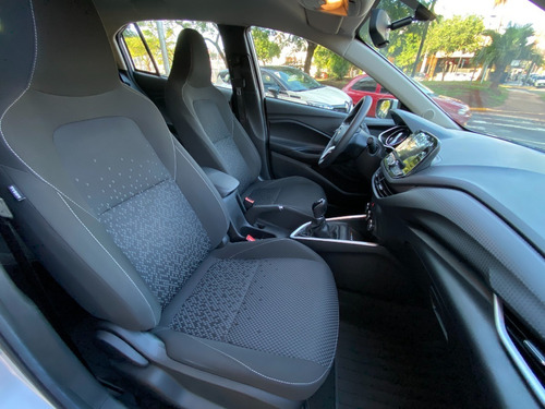 Imagen 11 de 22 de Chevrolet Onix Lt Tech Onstar 2020