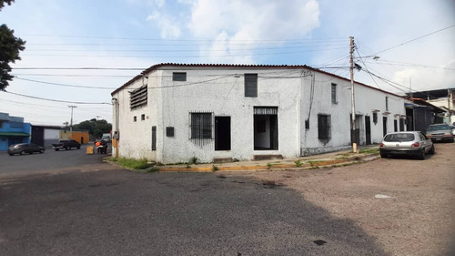 Local En Barrio El Carmen En Alquiler