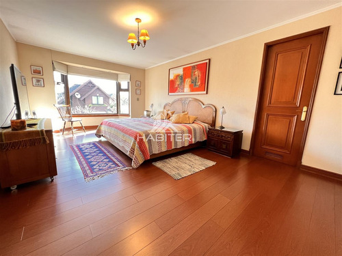 Vende Gran Casa En Puerta De Alcalá 6 Dormitorios - 4 Baños