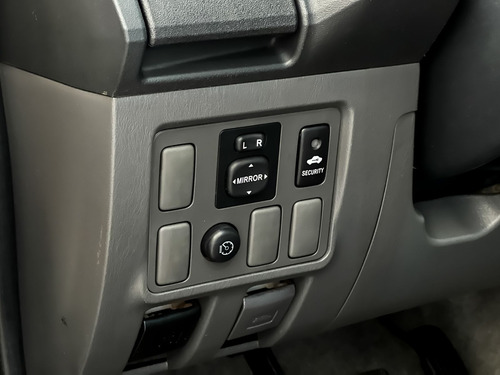 Toyota Hilux CD SRV D4-D 4x4 3.0 TDI Diesel Aut