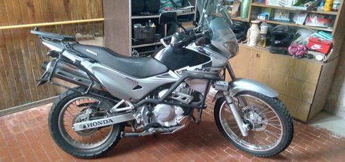 Imagen 14 de 14 de Honda Falcon 400