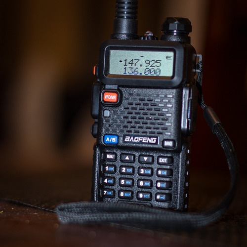 Rádio Ht Dual Band Vhf / Uhf Baofeng Uv-5r Walkie Talkie