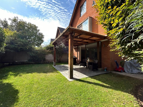 Excelente Casa Interior Condominio- Santiago College