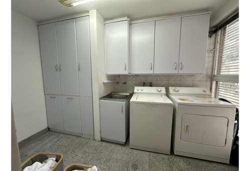 Se Vende Moderno Apartamento En Lomas De Las Mercedes