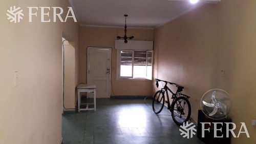 Imagen 3 de 18 de Venta De Casa 3 Ambientes A Reciclar Con Patio En Villa Dominico (26740)