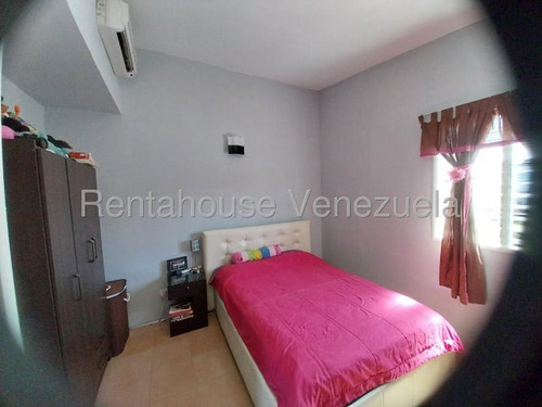 Townhouse En Venta Flor Amarillo Valencia Lr Carabobo Excelente Inversion En Muy Buenas Condiciones Listo Para Mudarse Y Con Potencial Para Ampliar Precio De Oportunidad