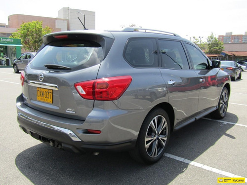 Nissan Pathfinder Exclusive