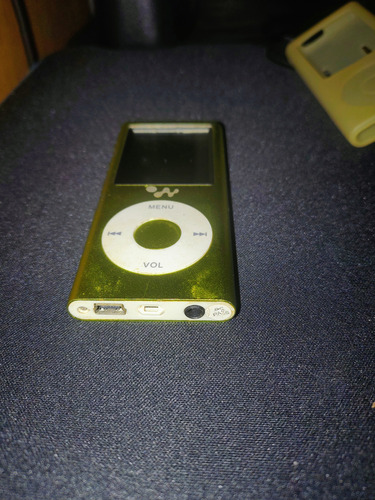 Reproductor Mp4 / Mp3 Genérico + Funda Y Cargador Verde (Usado)