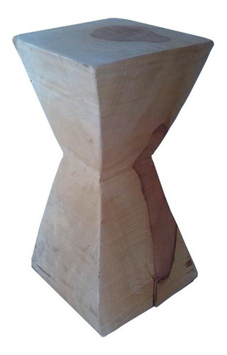 Imagen 3 de 7 de Banco De Madera Con Diseño Decorativo Y Util