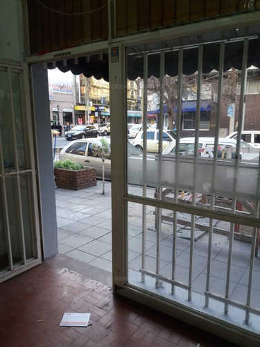 Local En Venta Ubicado En Lanús Este, Zona Sur