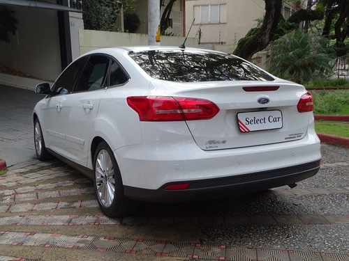 Ford Focus Sedan Titanium 2.0 Aut. 2015/2016