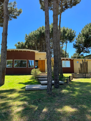 Casa En Alquiler Muy Cómoda En Hermoso Barrio Tranquilo Y Familiar Cerca Del Centro