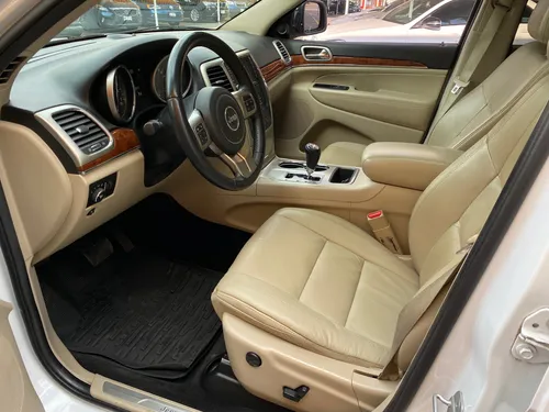 Jeep Grand Cherokee 3.6 Limited Navegación V6 4x2 Mt