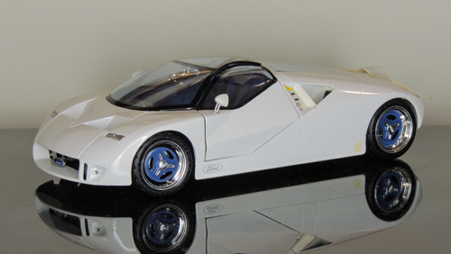 Ford Gt 90 Maisto 1:18