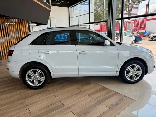 Audi Q3 2.0 Luxury 170hp S-Tronic At